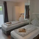 Am Binnenhafen بيت للعطل إمدن